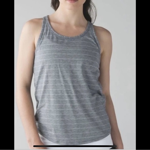 LULULEMON Yogi Everyday Tank Top Shirt Blouse Yoga Workout Gray White Striped - Picture 1 of 10